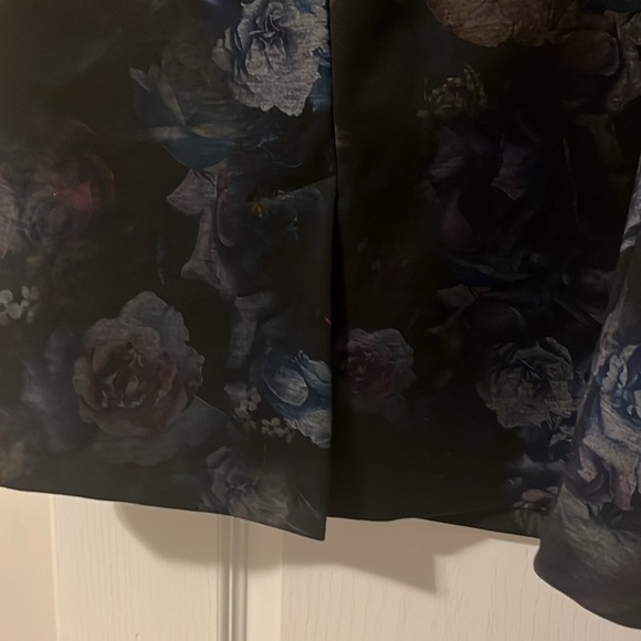 Laura lined flower pencil skirt size 16 - Picture 3 of 5